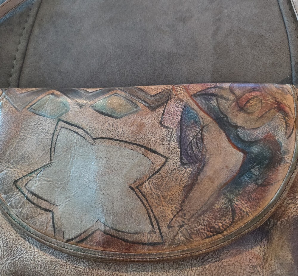 Jane Yoo Abstract Vintage Leather Purse - Picture 3 of 12